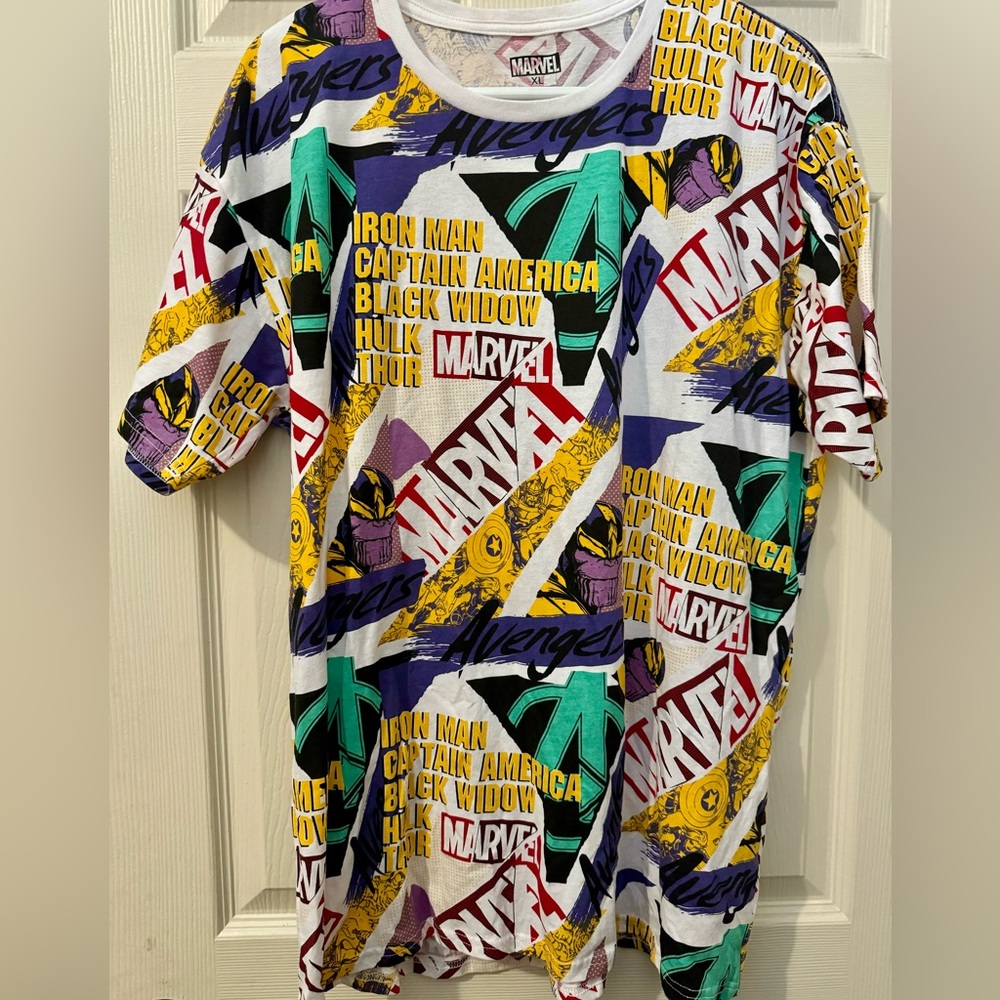 Marvel Avengers Men's All over Print AOP Tee T-Shirt Size Xl Multi Color